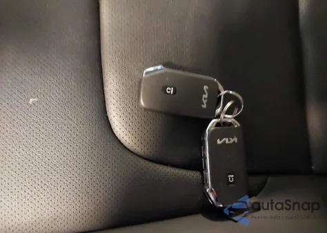 2024 Kia Sportage Hybrid Ex from USA, damaged, VIN KNDPVCDG8R7167218